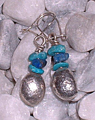Silver earrings wih turquoise and lapis lazuli beads
